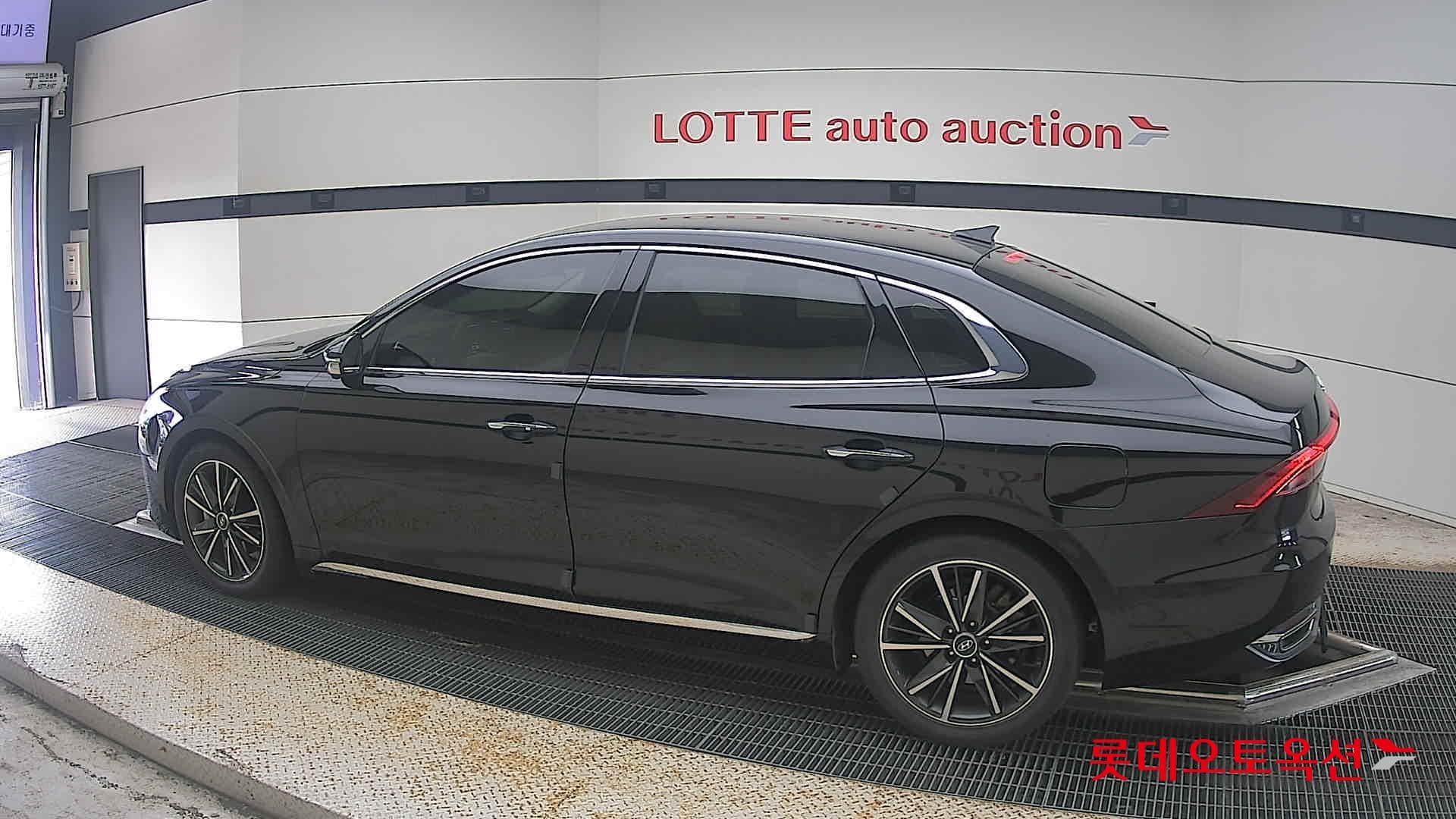 Hyundai - Grandeur | THE NEW (G) 2.5 7