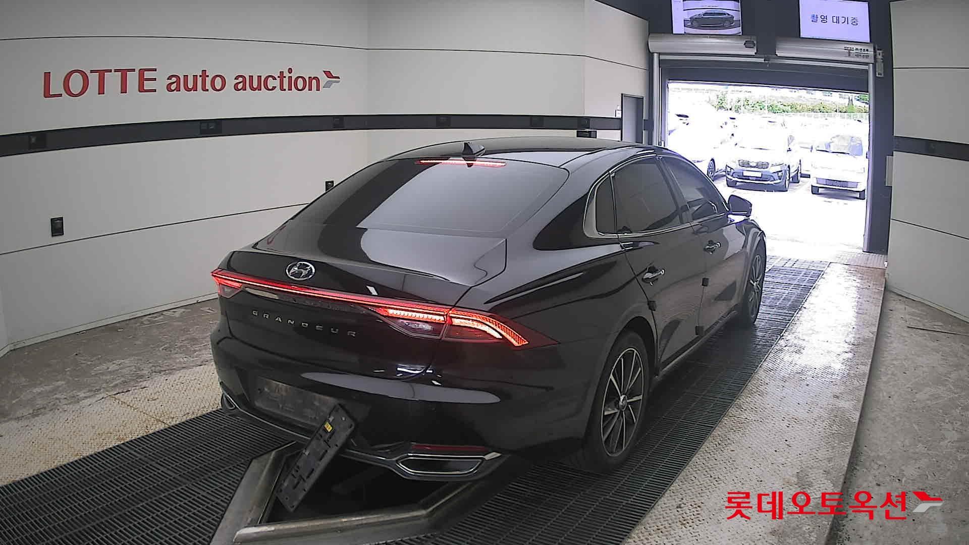 Hyundai - Grandeur | THE NEW (G) 2.5 13