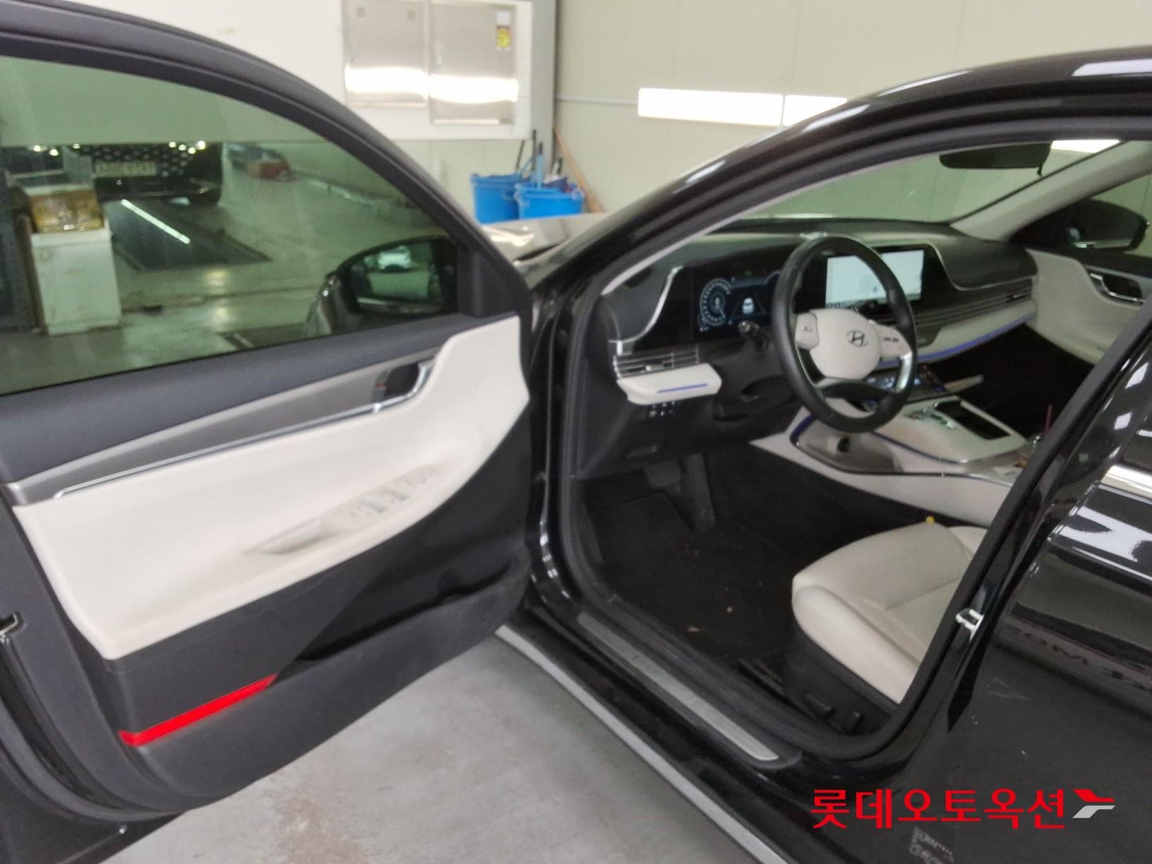 Hyundai - Grandeur | THE NEW (G) 2.5 34