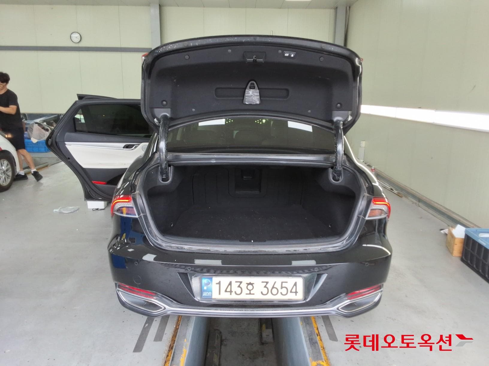 Hyundai - Grandeur | THE NEW (G) 2.5 37