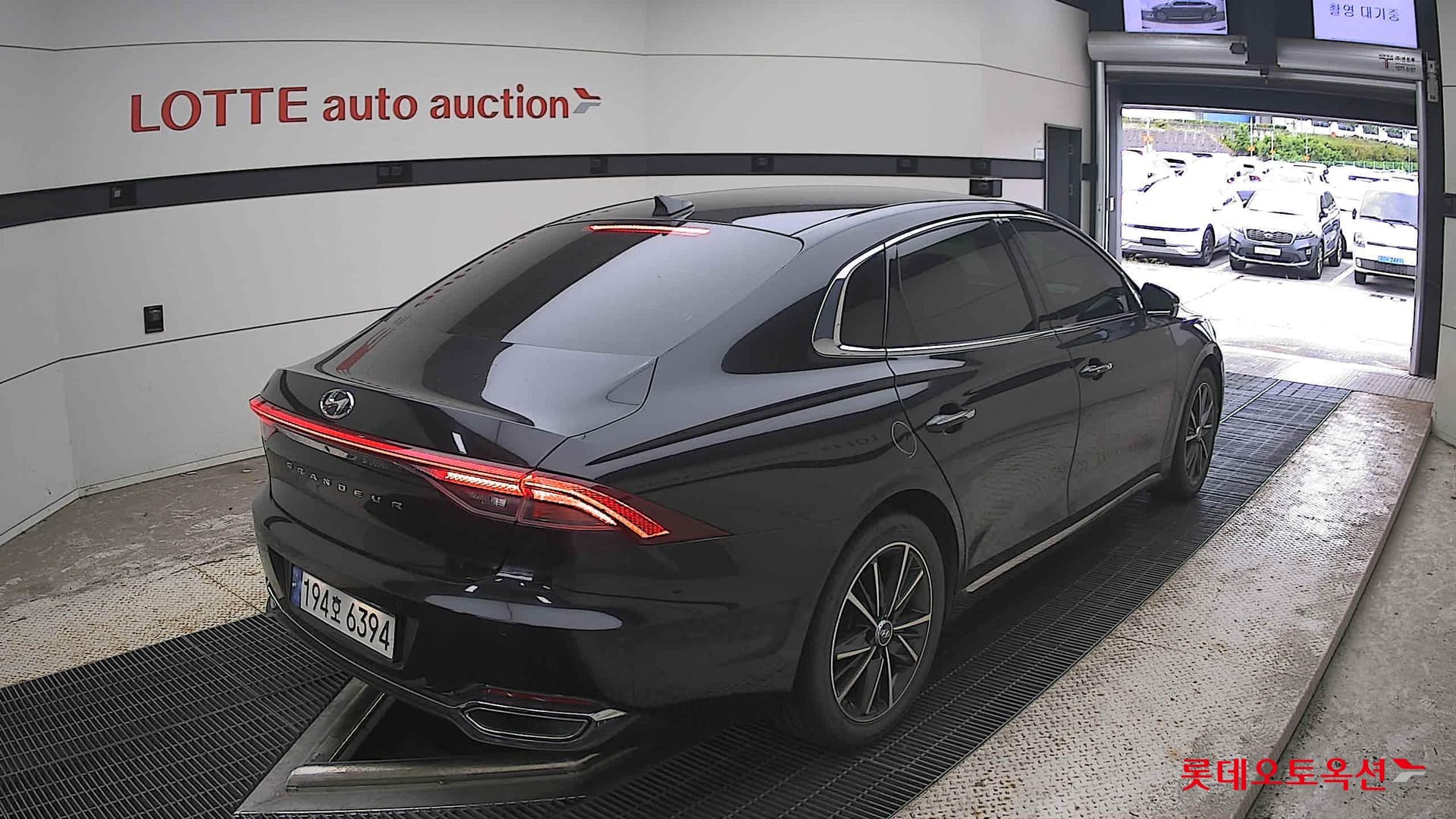 Hyundai - Grandeur | THE NEW (G) 2.5 12