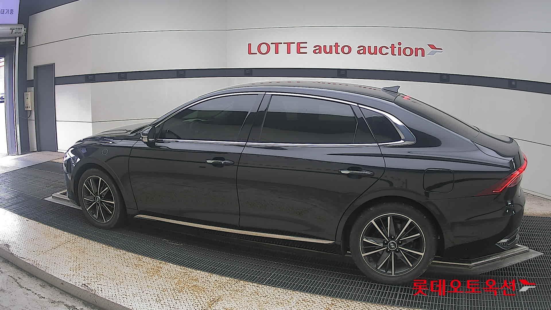 Hyundai - Grandeur | THE NEW (G) 2.5 7
