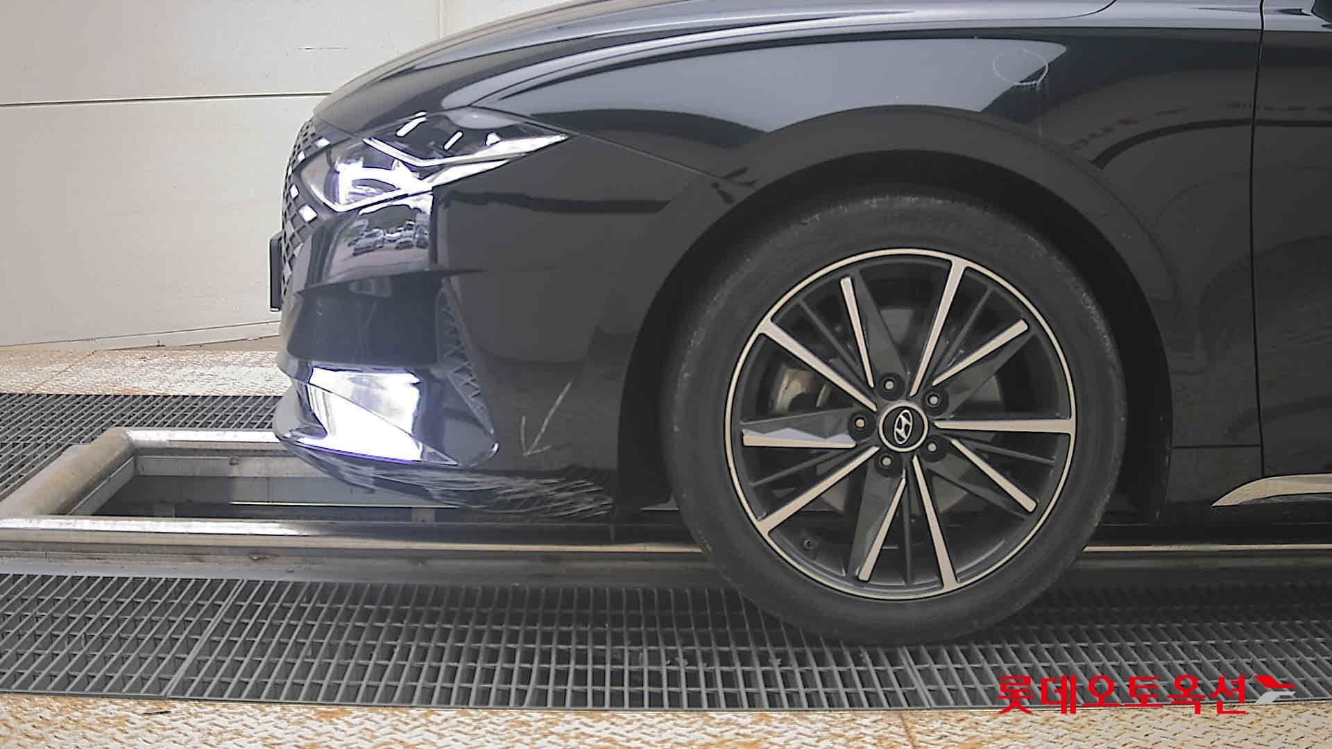 Hyundai - Grandeur | THE NEW (G) 2.5 21