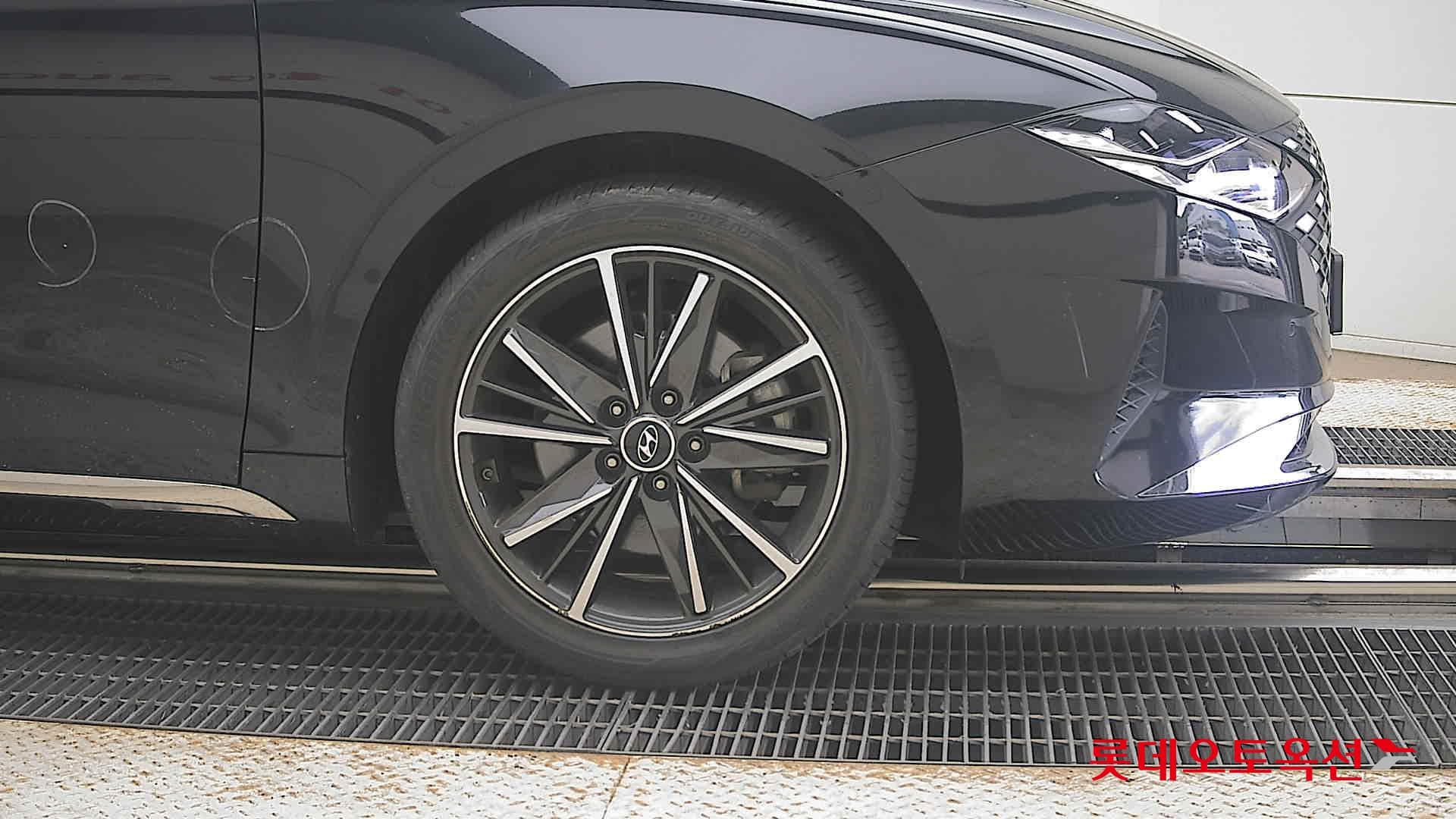 Hyundai - Grandeur | THE NEW (G) 2.5 23