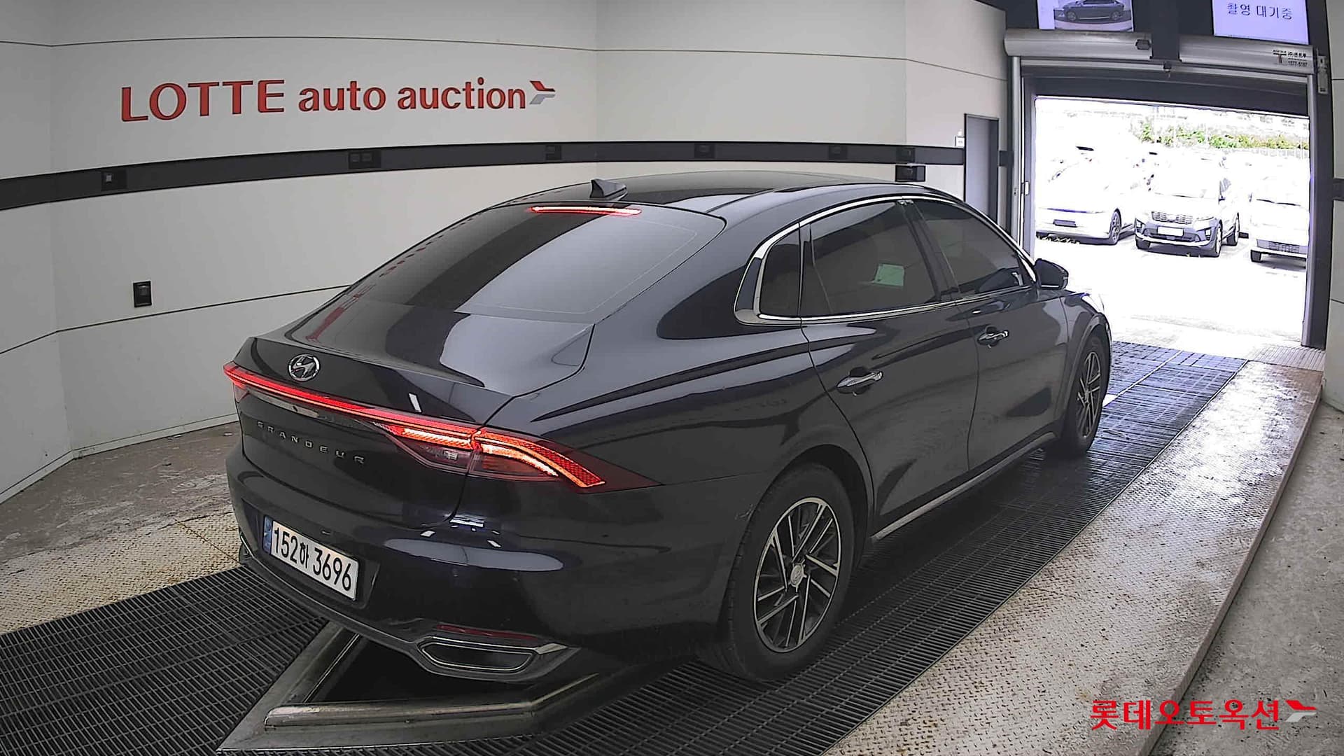 Hyundai - Grandeur | THE NEW (G) 2.5 Premium 12