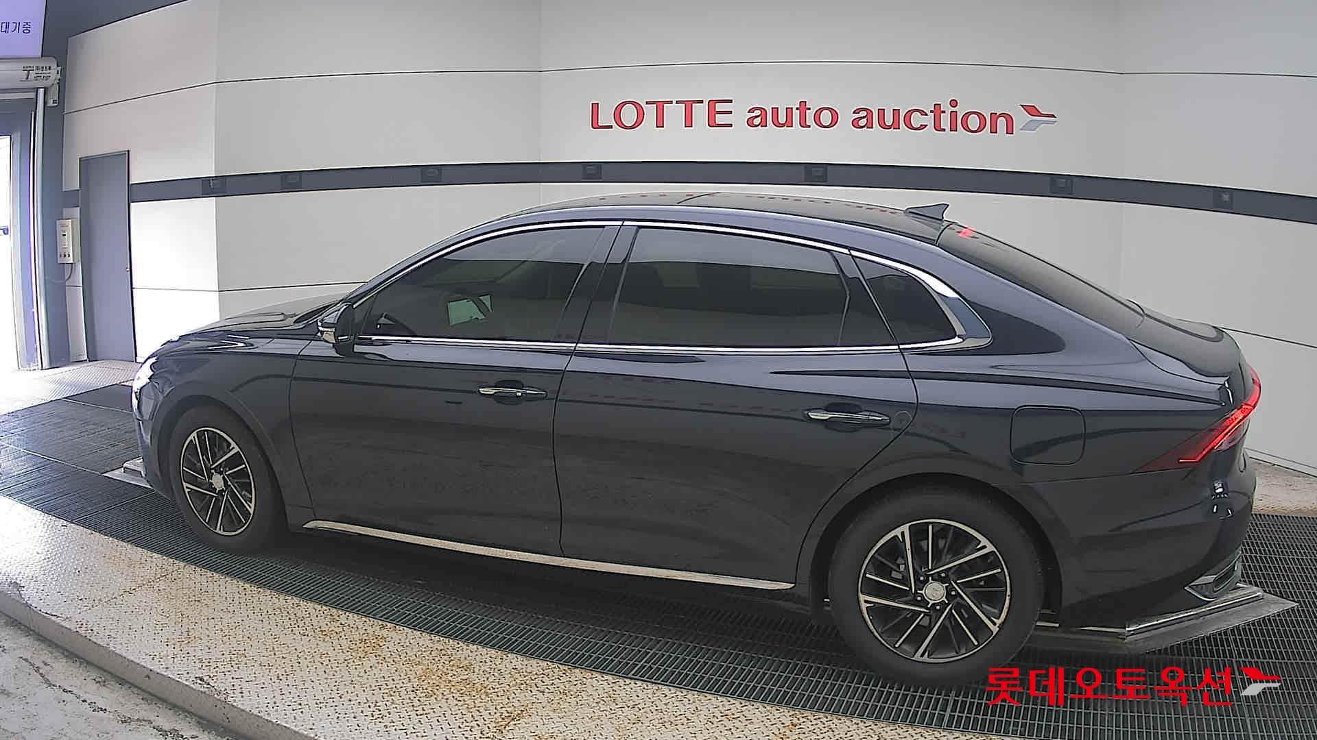 Hyundai - Grandeur | THE NEW (G) 2.5 Premium 7