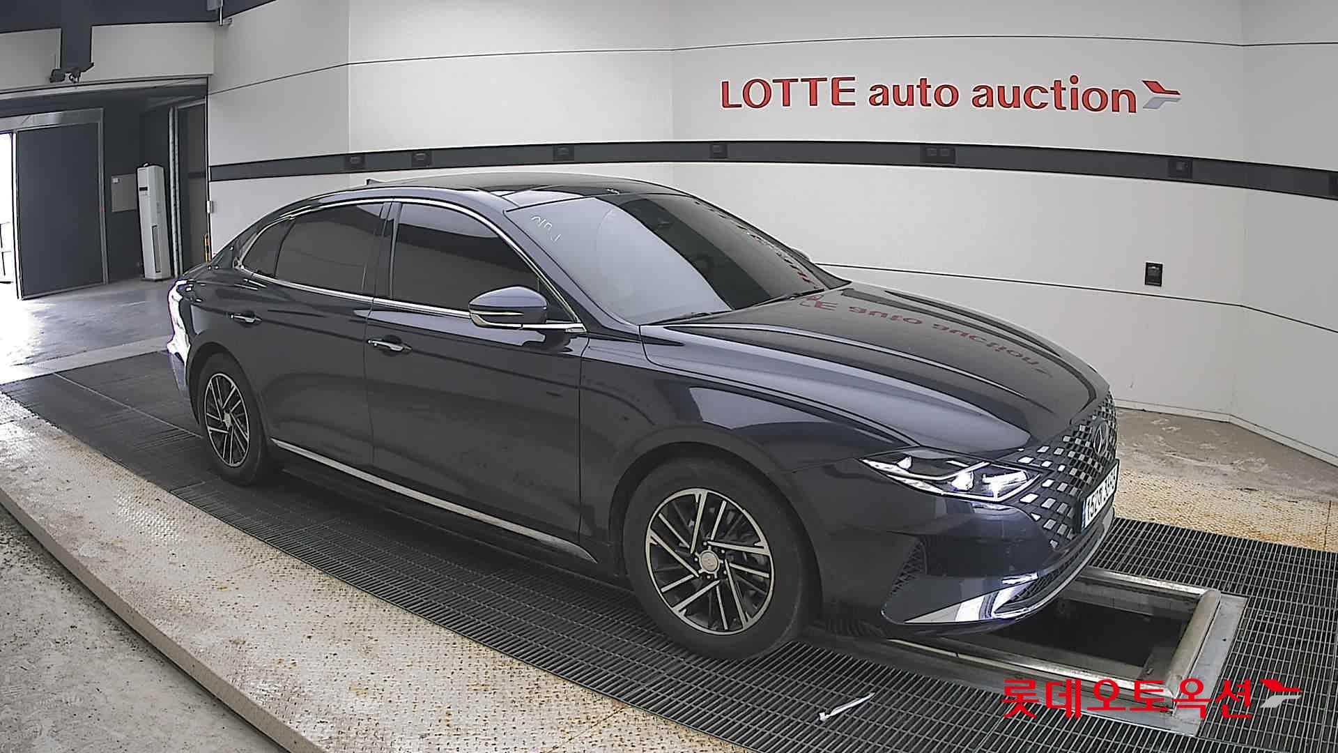 Hyundai - Grandeur | THE NEW (G) 2.5 Premium 18
