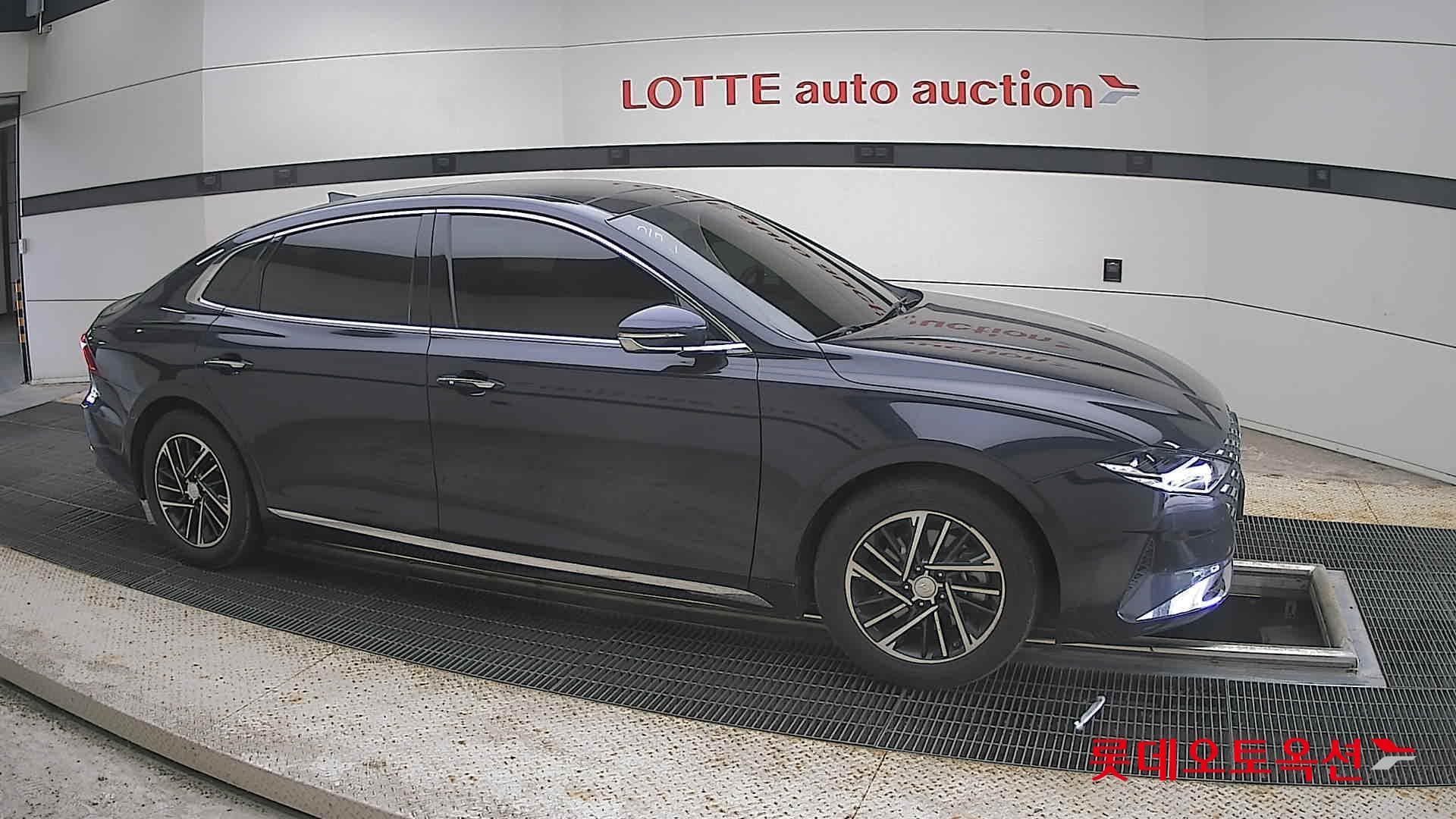 Hyundai - Grandeur | THE NEW (G) 2.5 Premium 17