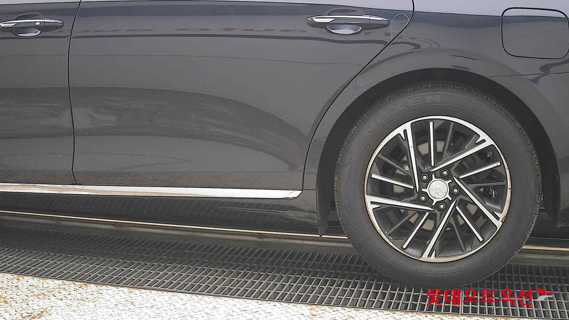 Hyundai - Grandeur | THE NEW (G) 2.5 Premium 22