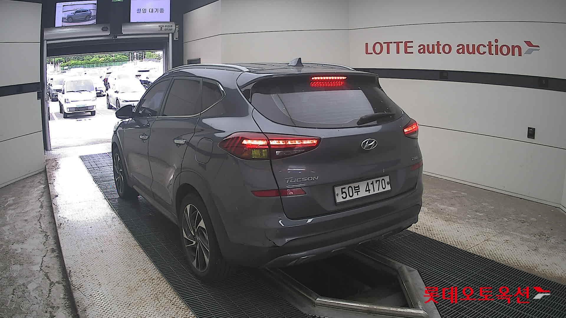 Hyundai - Tucson | (D) 2.0 Edition 2WD 9