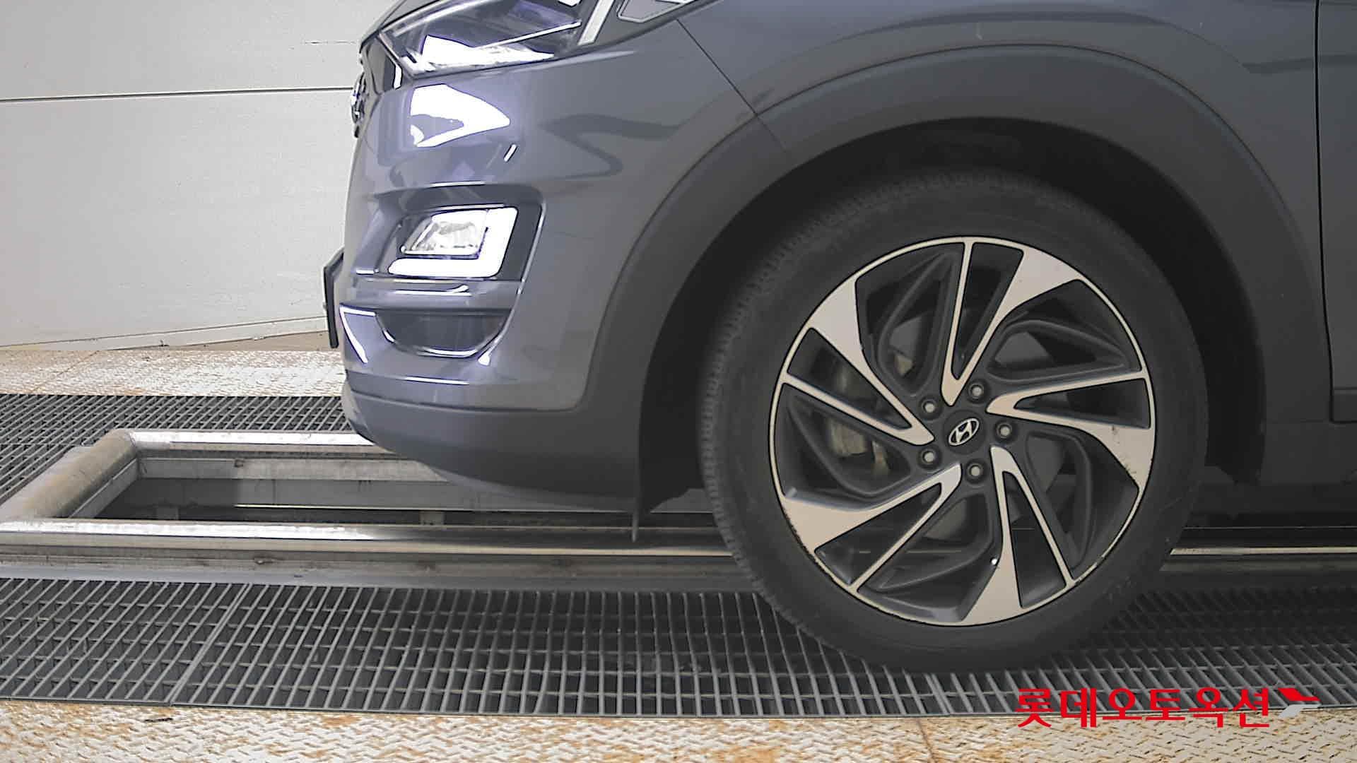 Hyundai - Tucson | (D) 2.0 Edition 2WD 21