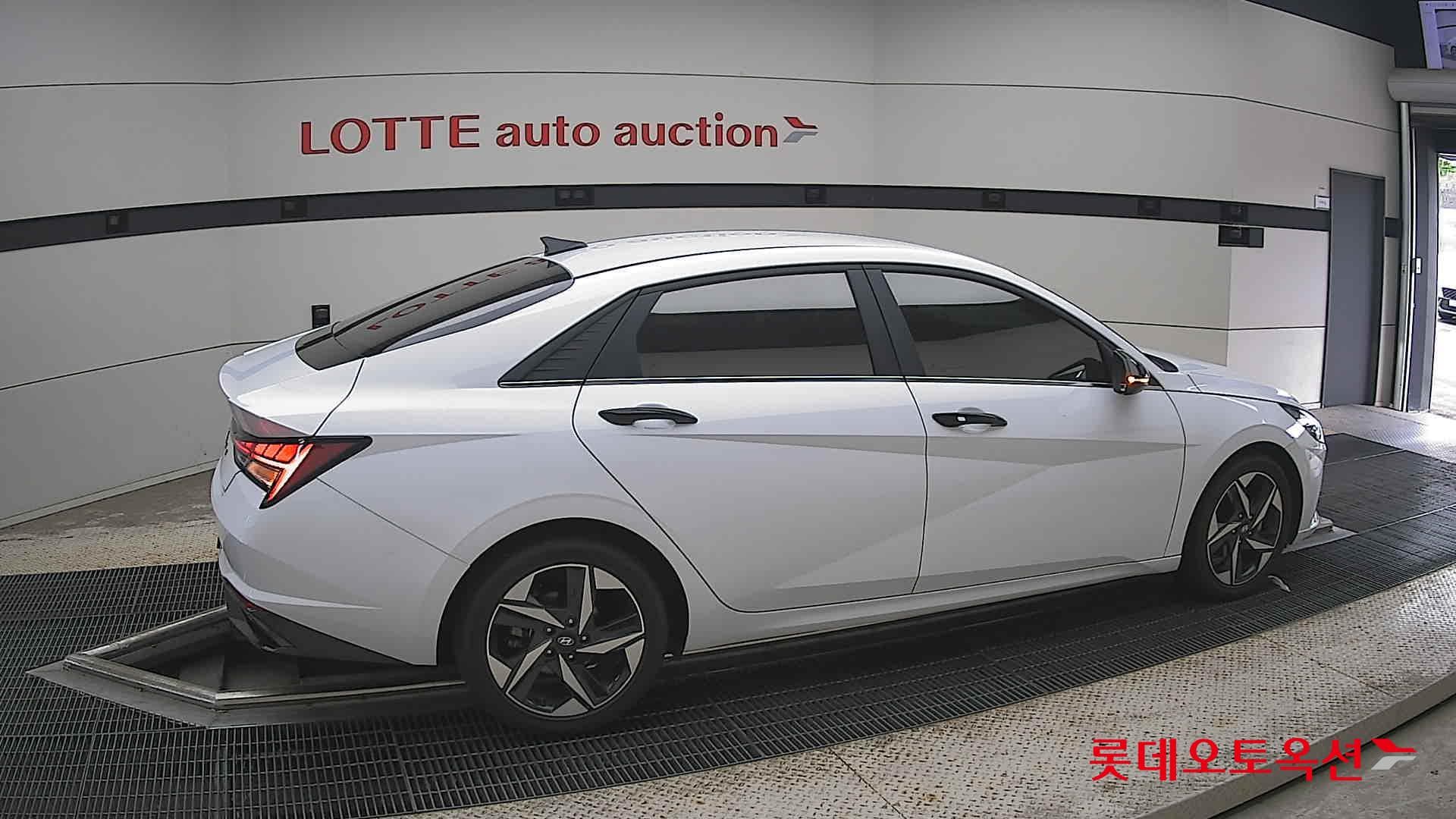 Hyundai - Elantra | ALL NEW (G) 1.6 INSPIRATION 15