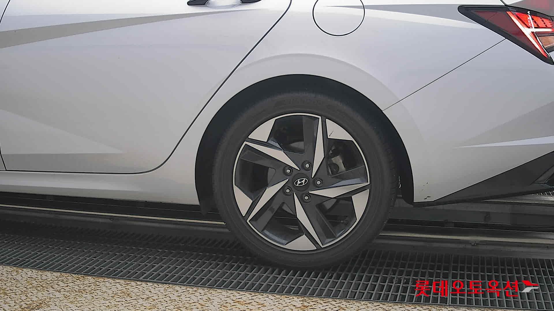 Hyundai - Elantra | ALL NEW (G) 1.6 INSPIRATION 22