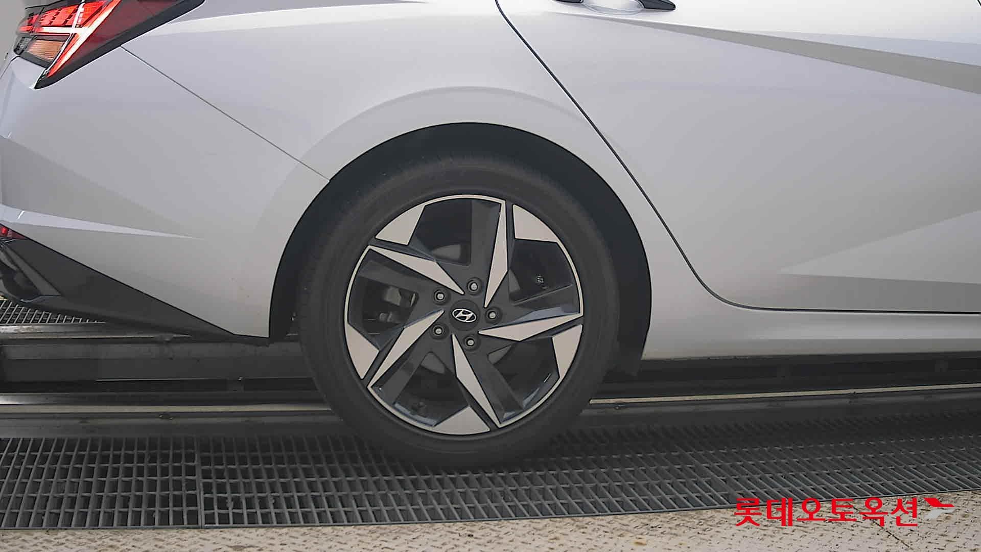Hyundai - Elantra | ALL NEW (G) 1.6 INSPIRATION 24