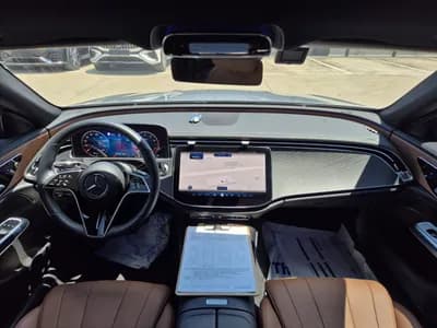 Mercedes-Benz - E-Class | E200 Avantgarde 2