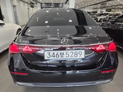 Mercedes-Benz - E-Class | E200 Avantgarde 2