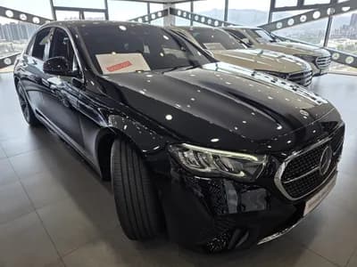 Mercedes-Benz - E-Class | E200 Avantgarde 4