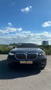 BMW - 5-Series | 520 2