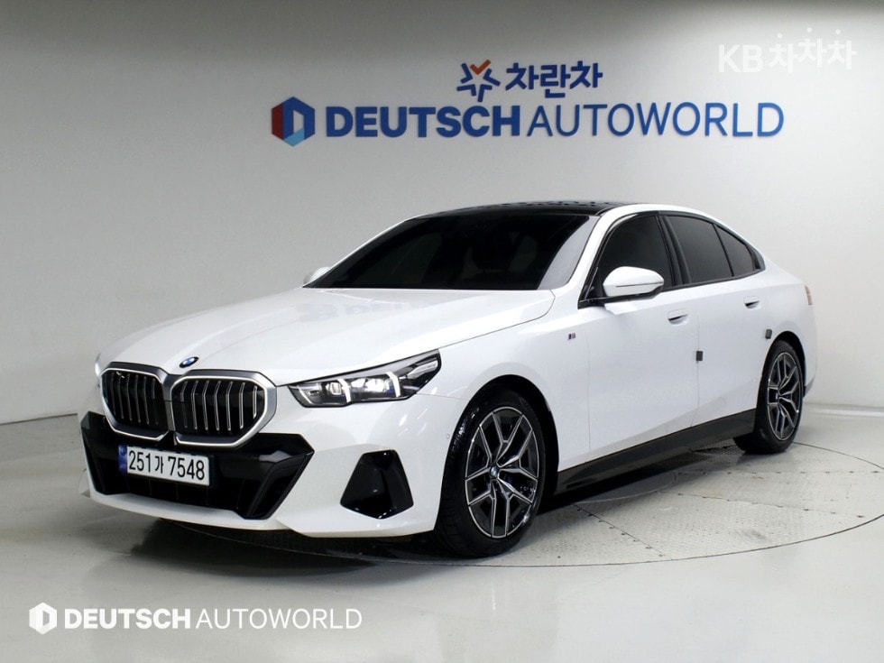 BMW - 5-Series | New 520 M Sport
