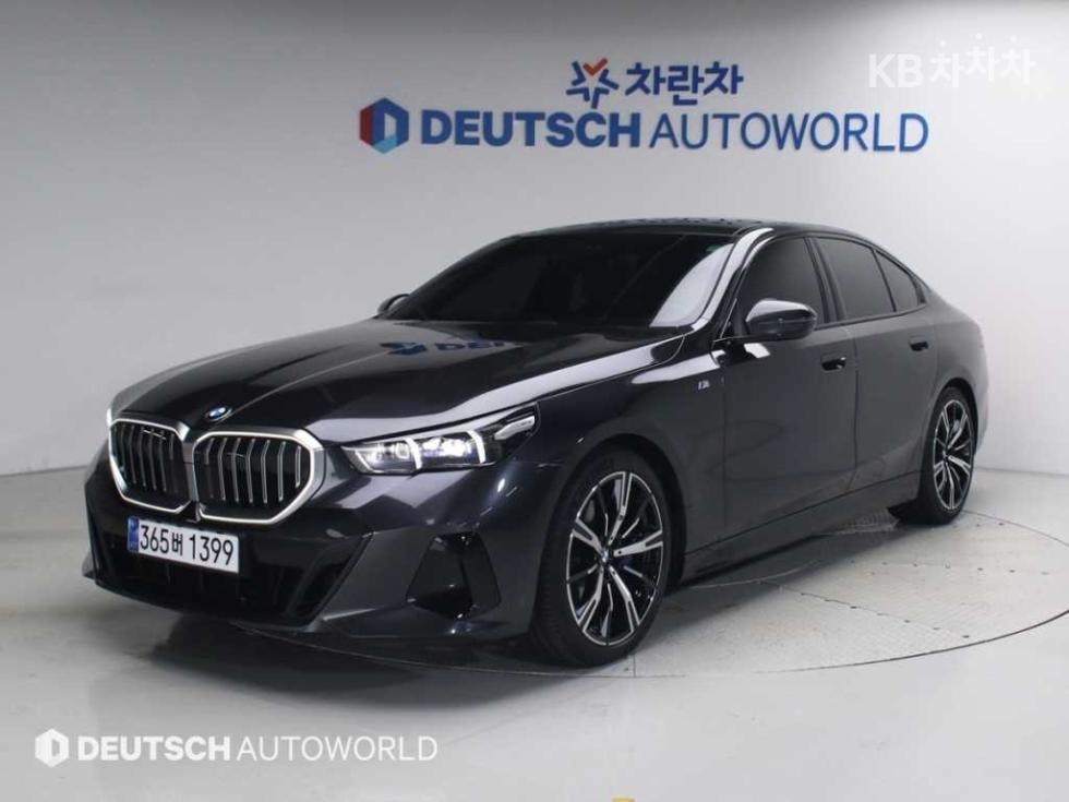 BMW - 5-Series | New 530 xDrive M Sport