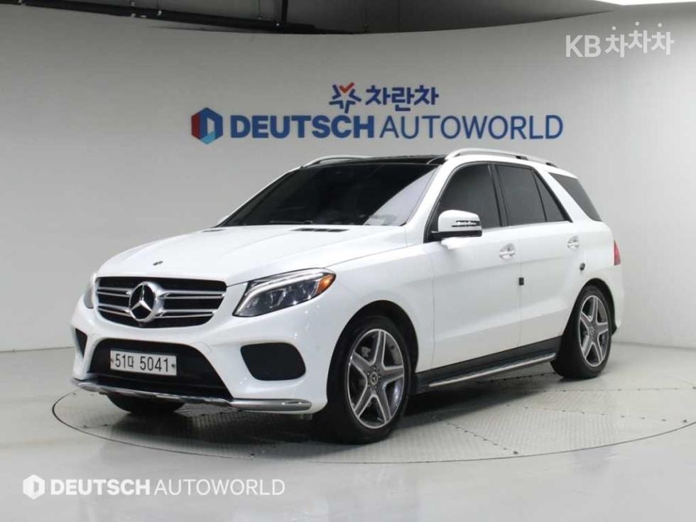 Mercedes-Benz - GLE-Class | 350 4Matic Base