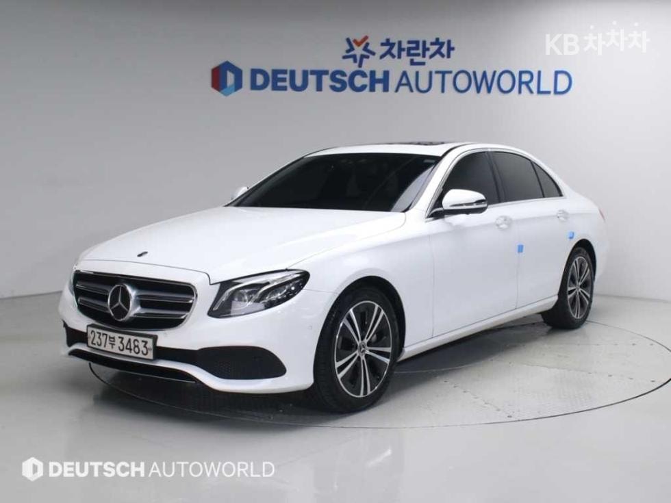 Mercedes-Benz - E-Class | E300 Avantgarde