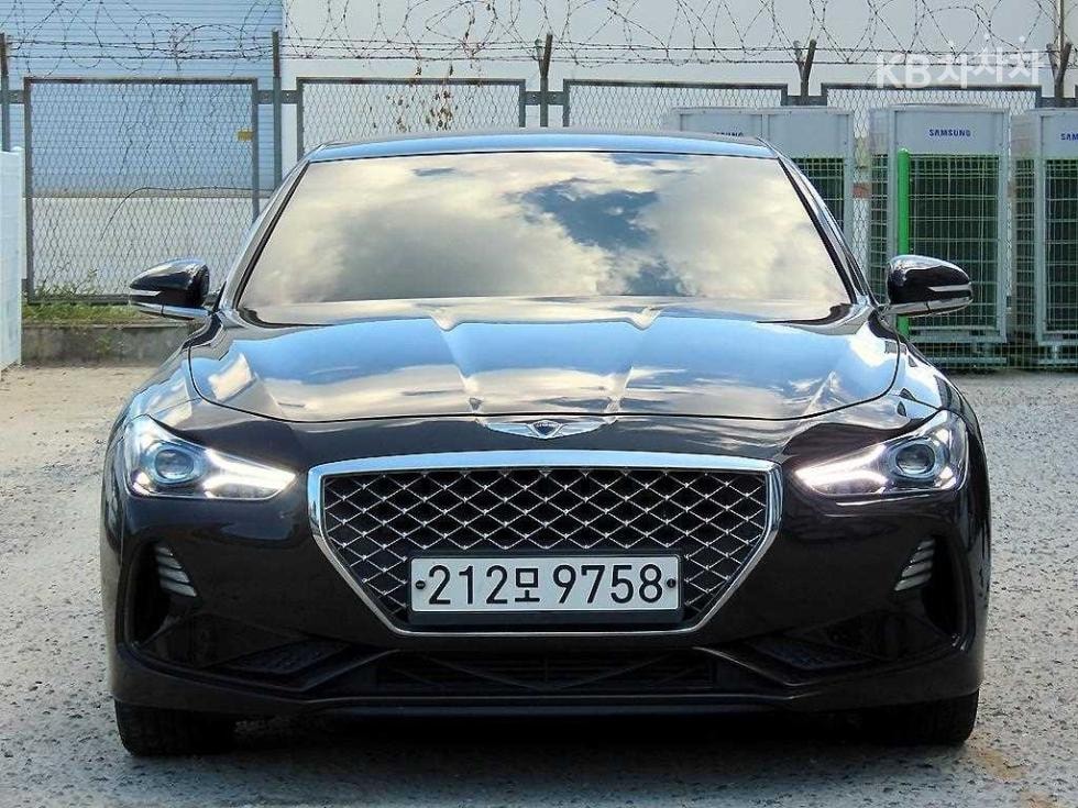 Genesis - G70 | 2.0T Supreme