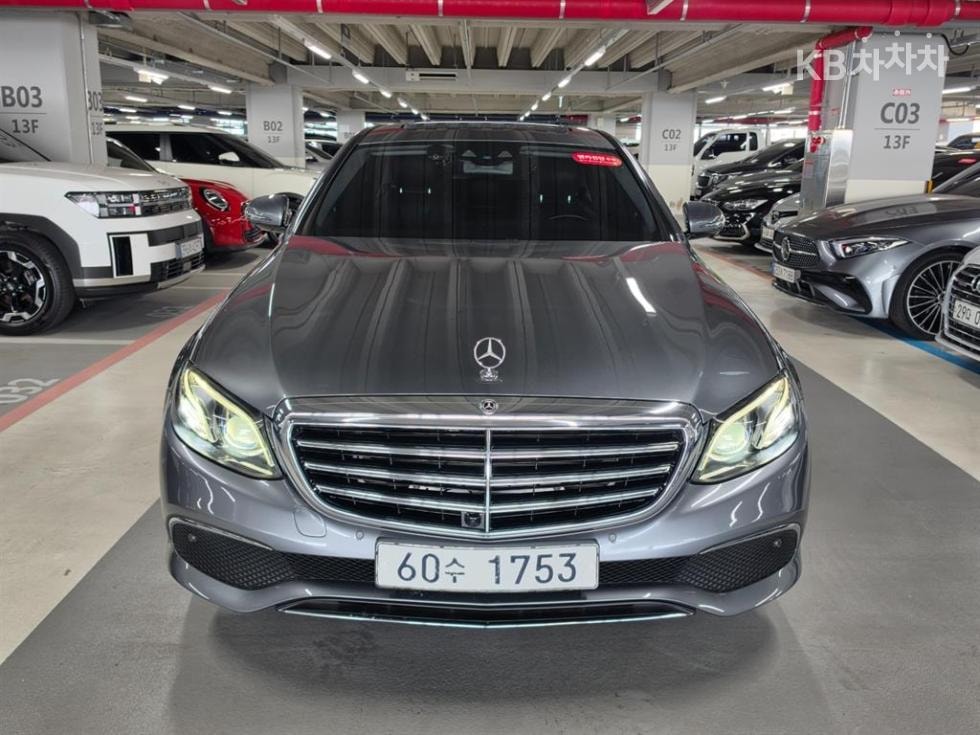Mercedes-Benz - E-Class | E300 4Matic Exclusive