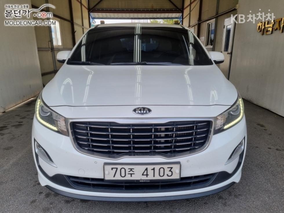 كيا - كارنيفال | The New 11Seater 2.2 Diesel Prestige