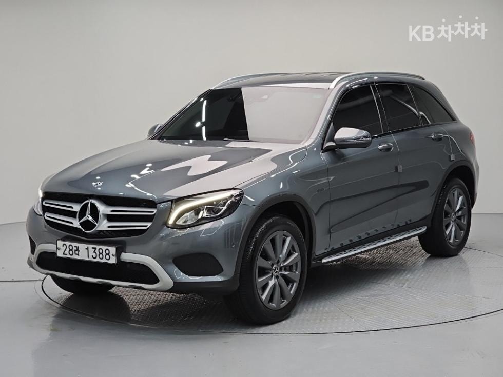 Mercedes-Benz - GLC-Class | 350 4Matic Base