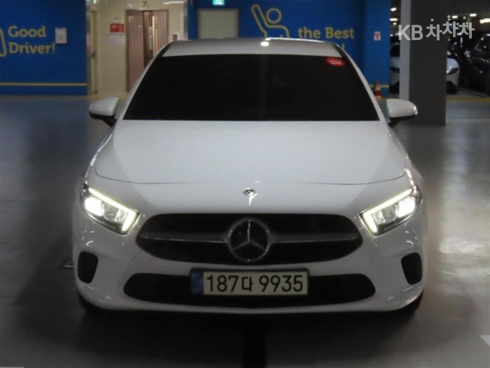 Mercedes-Benz - A-Class | A220 Sedan -