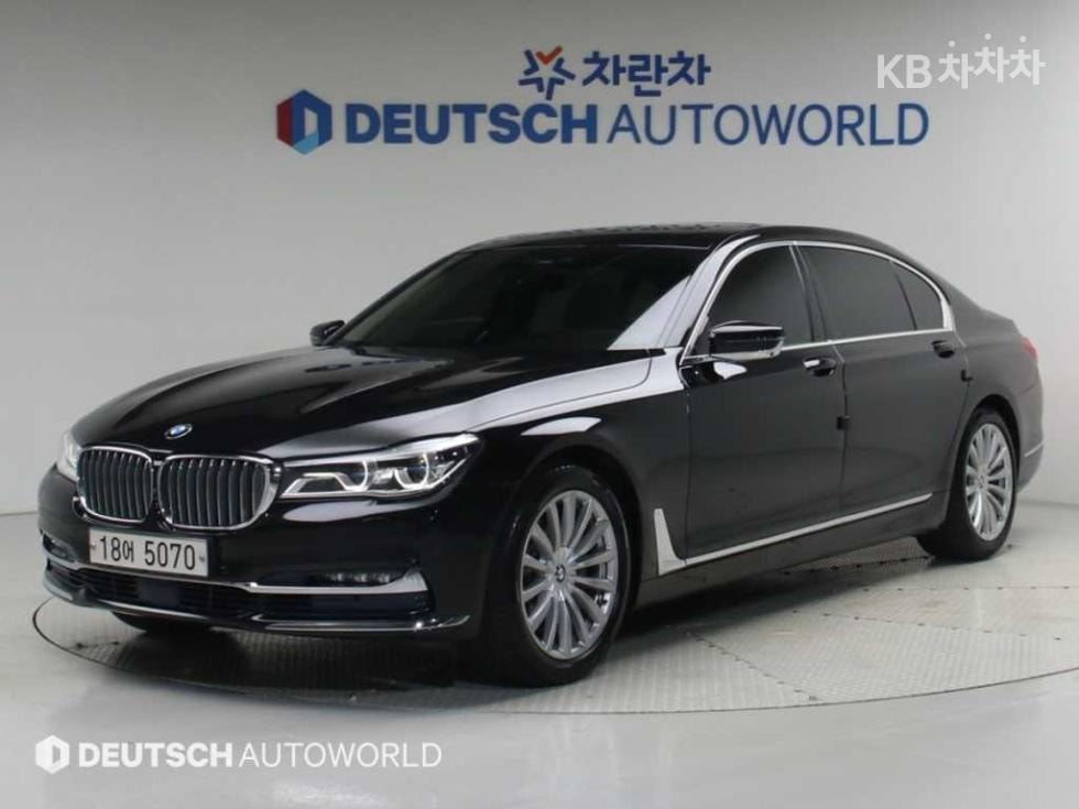 BMW - 7-Series | 740Li xDrive Base