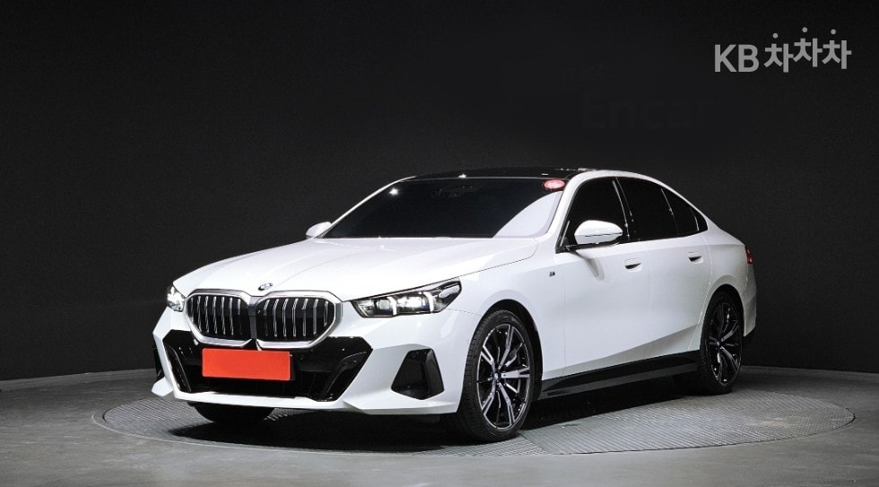 BMW - 5-Series | New 530 xDrive M Sport