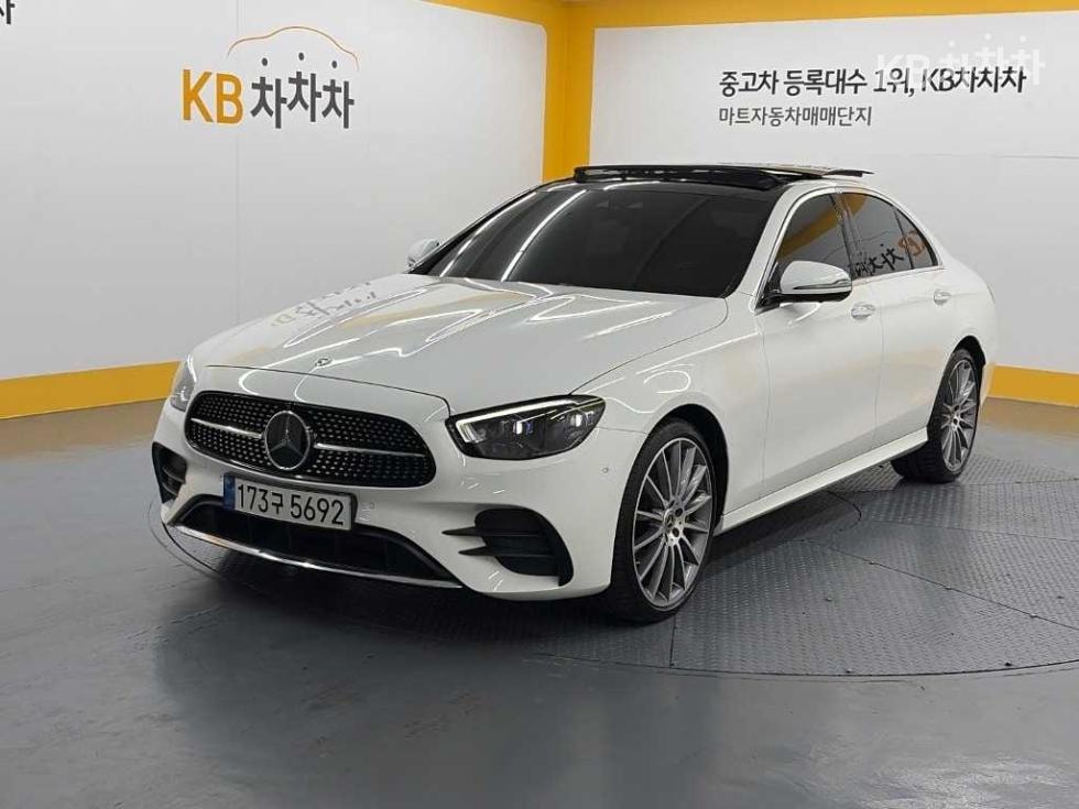Mercedes-Benz - E-Class | E350 4MATIC Avantgarde