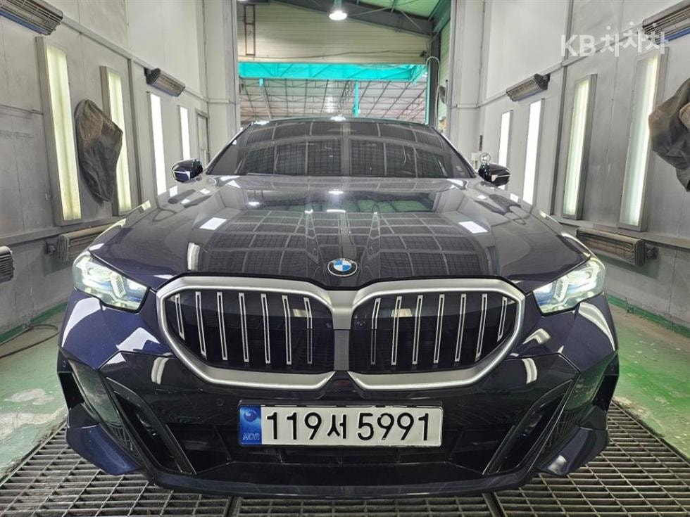 BMW - 5-Series | New 530 xDrive M Sport