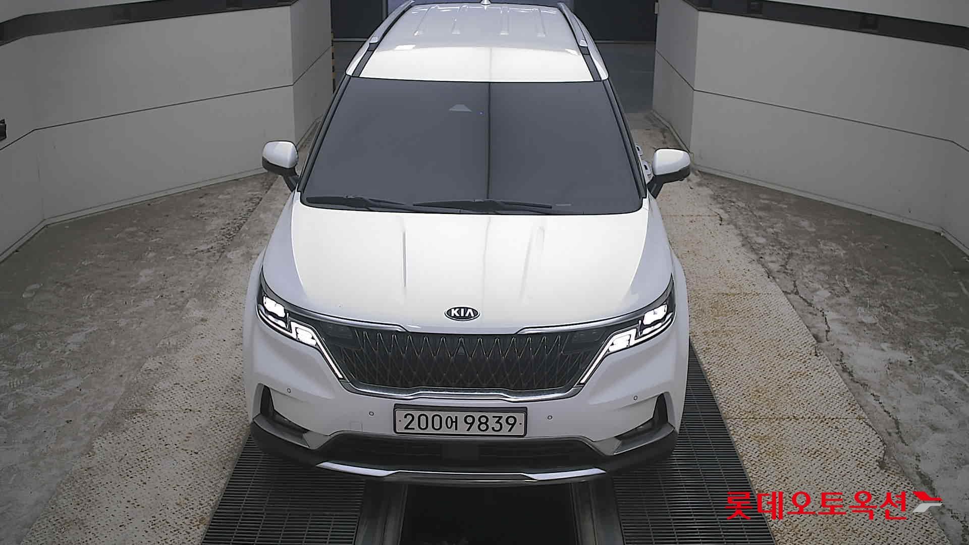 Kia - Carnival | KA4 (D)2.2 Signature 9 2WD AT