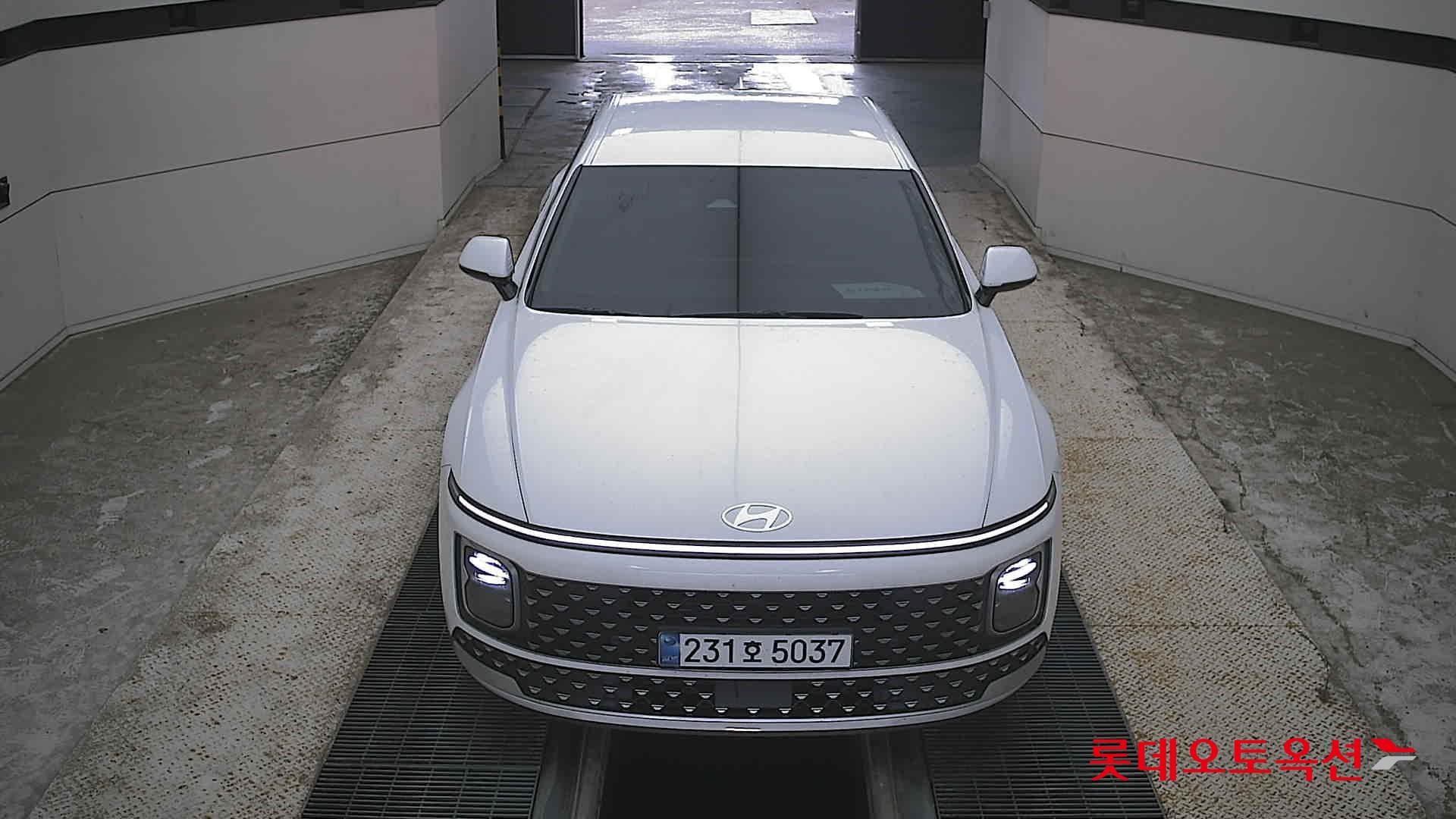 Hyundai - Grandeur | GN7 (H)1.6T Premium 2WD AT