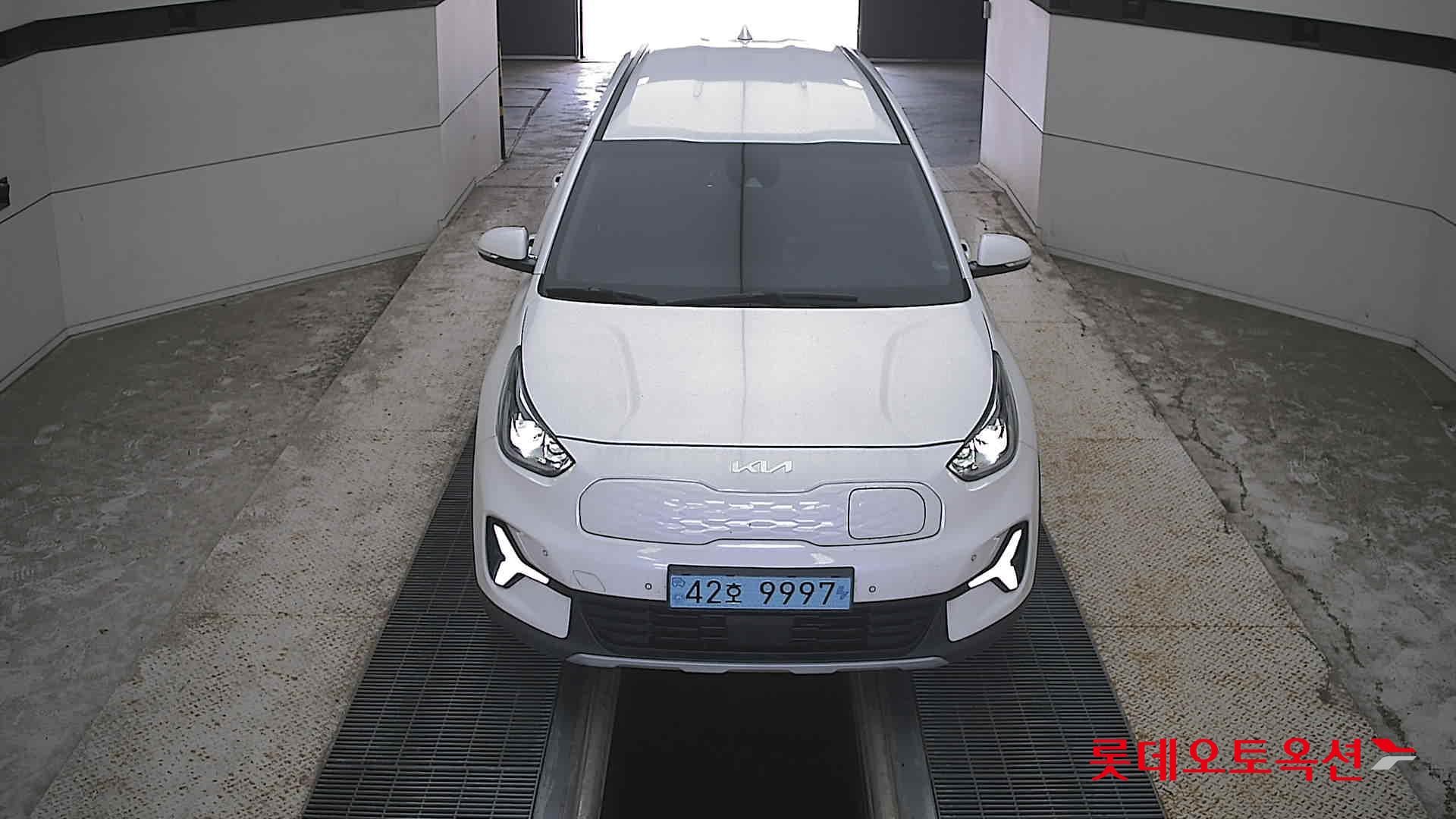 Kia - Niro | PLUS (E)