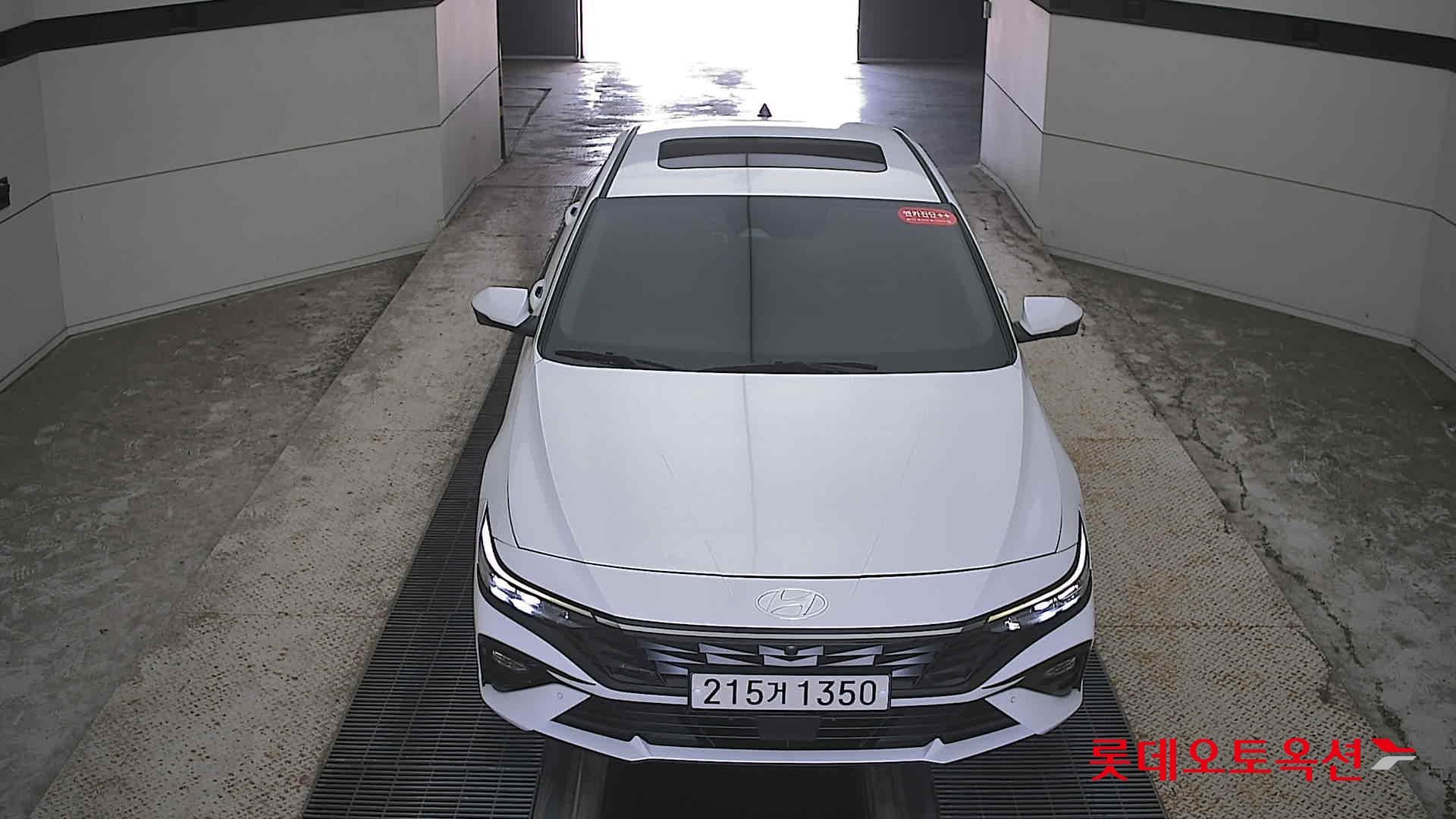 هيونداي - إلنترا (أفانتي) | CN7 (G)1.6 Modern 2WD AT