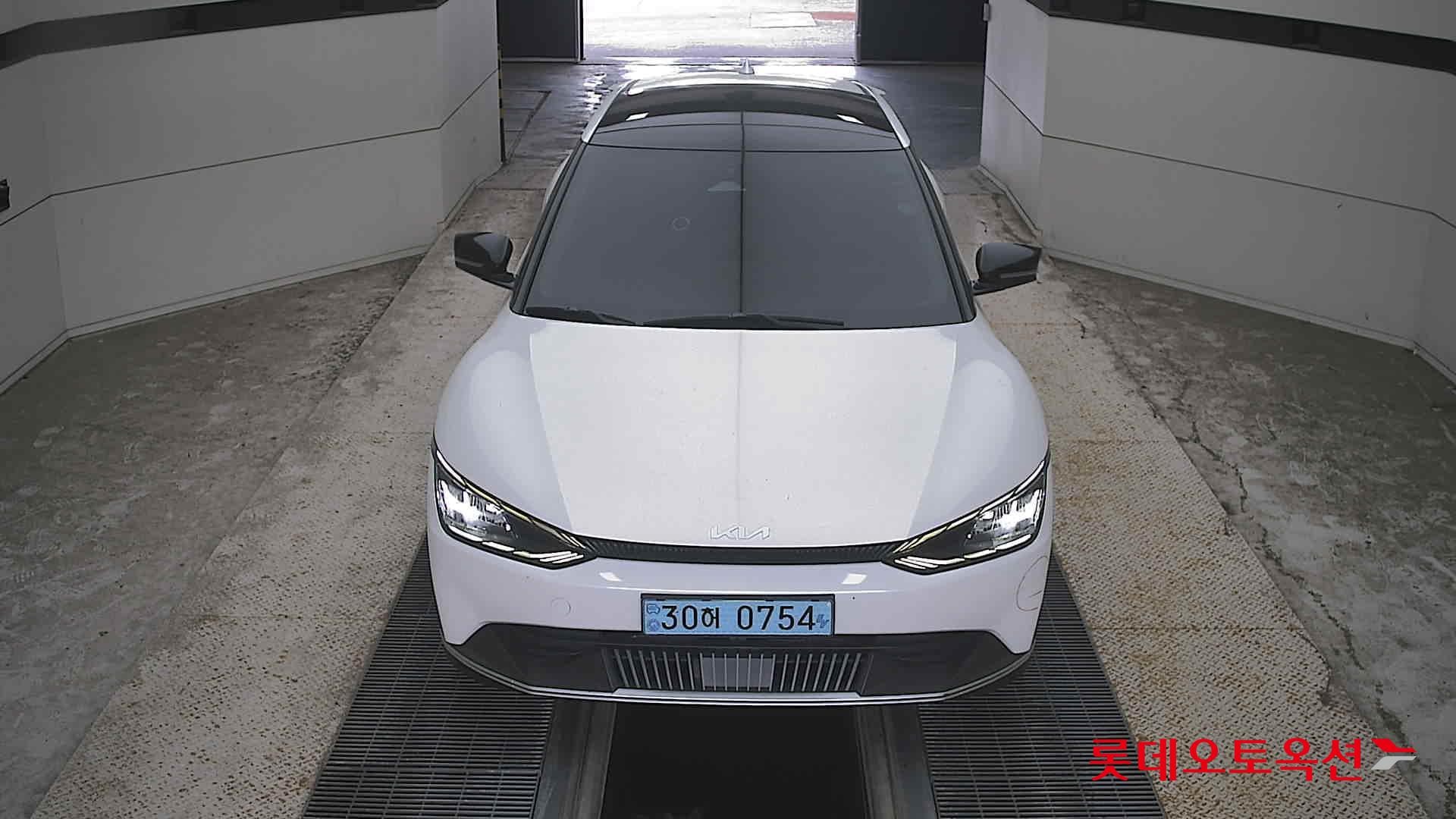 Kia - EV6 | (E) Long Range 2WD