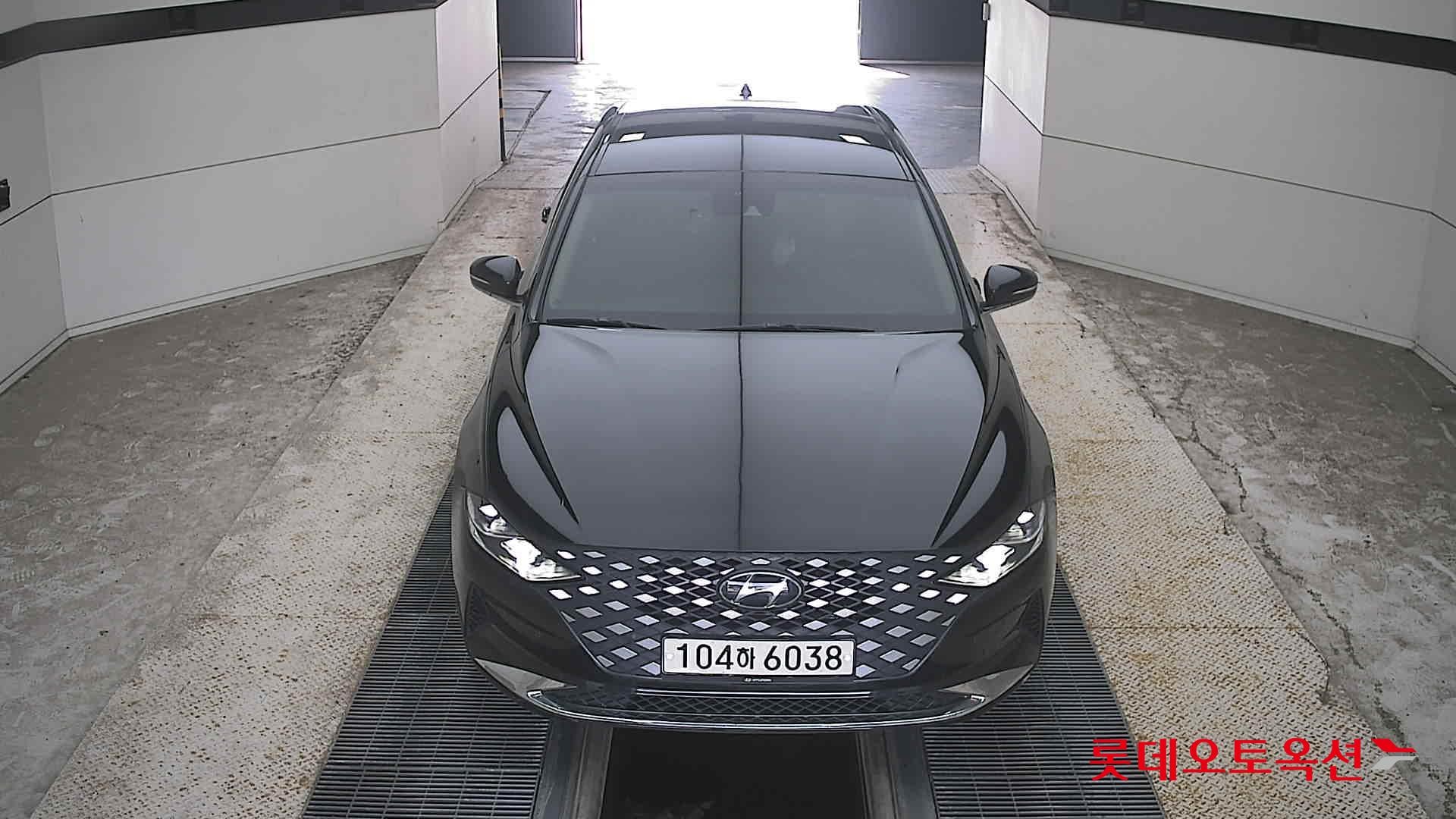 Hyundai - Grandeur | THE NEW (G) 2.5 Premium