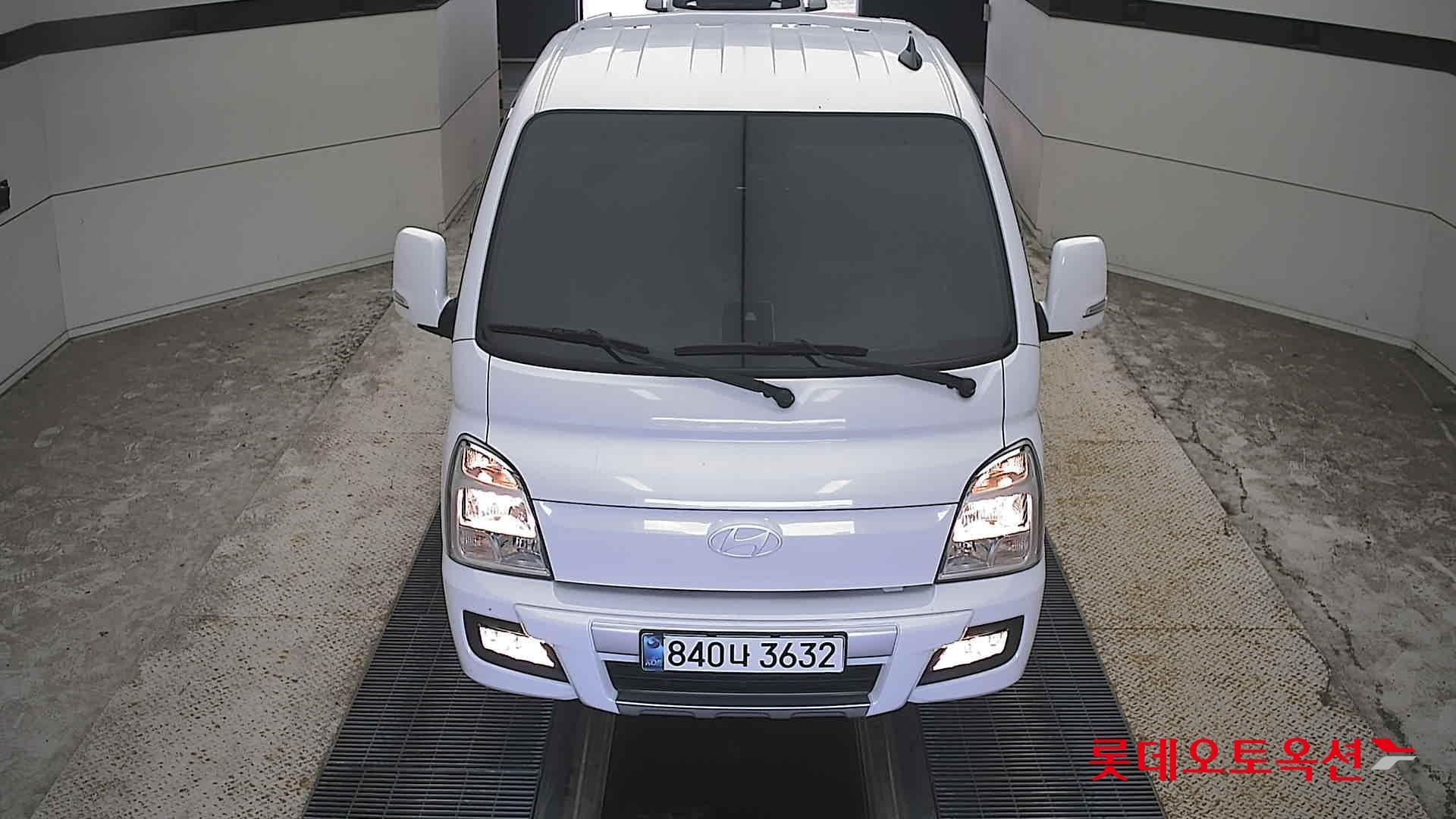 هيونداي - بورتر | (L)2.5T 1.0Ton Extra Long Super Cab Premium 2WD MT