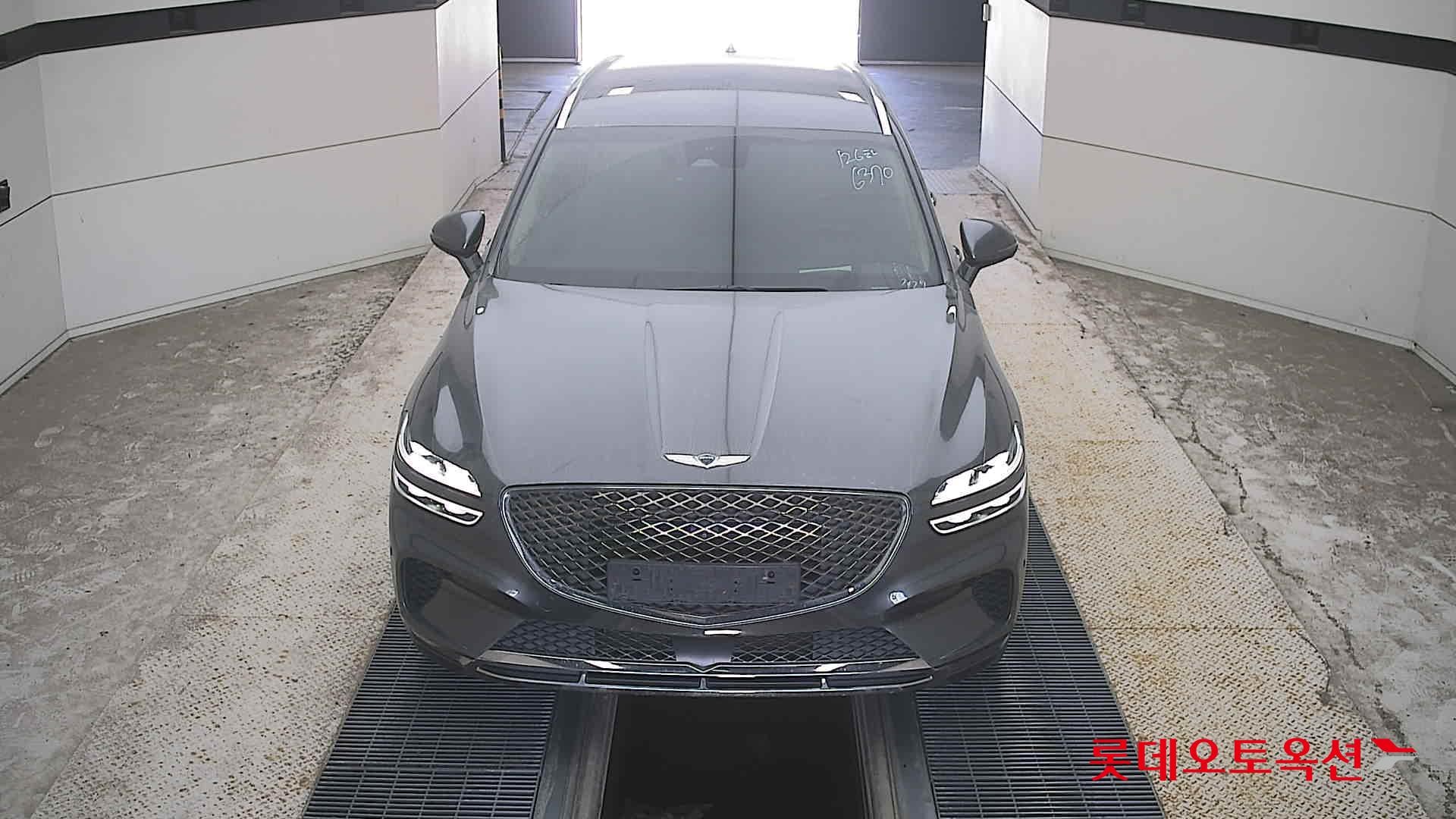 جينيسيس - GV70 | (G) 2.5T 2WD